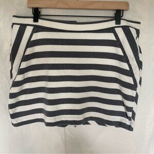 GAP Striped Grey and White Women's Mini Skirt